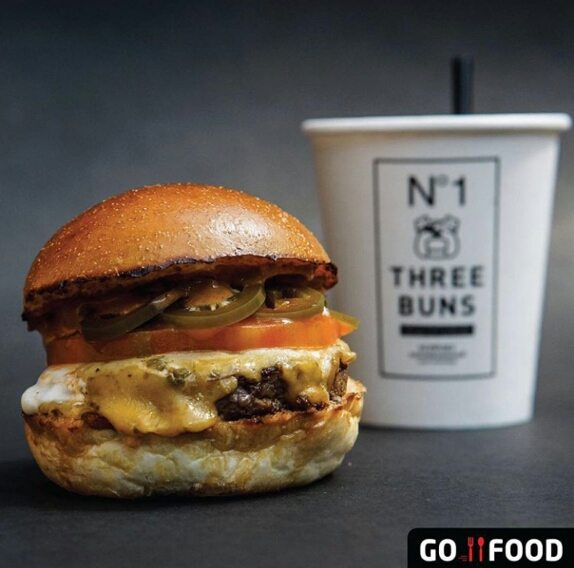 Burning Man Sensasi Burger Bercita Rasa Pedas
